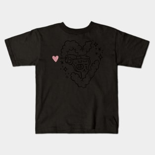 heart gun sticker Kids T-Shirt